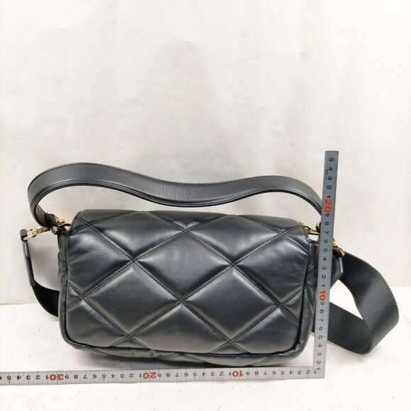 Authentic VERSACE Black Leather Hand Bag mon788-111025 - Picture 2 of 16